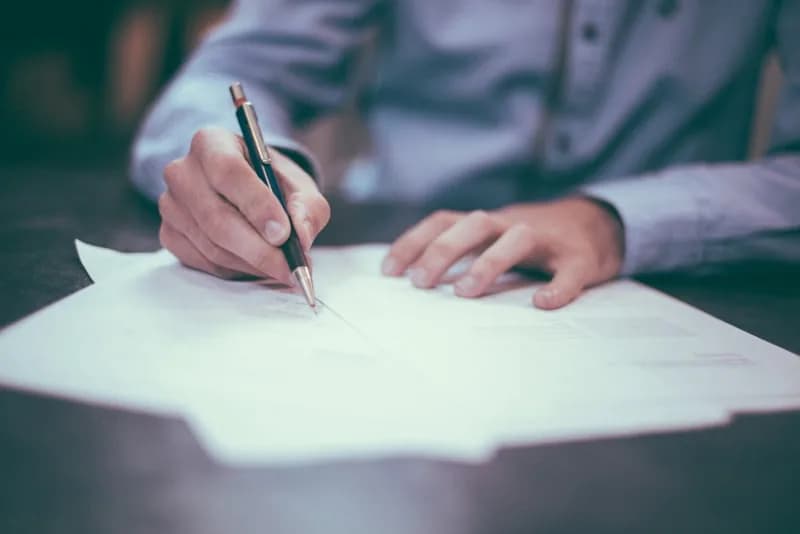 Assinatura de documentos e guias de impostos
